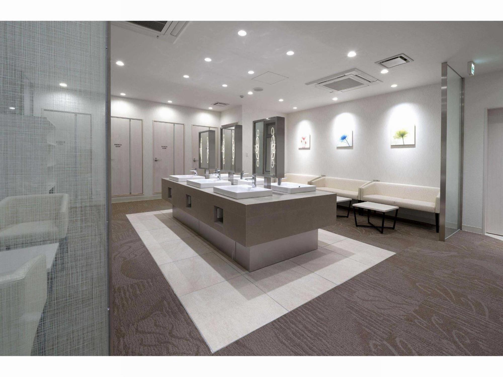 Capsule Hotel J Garden Shin-Osaka Exterior foto