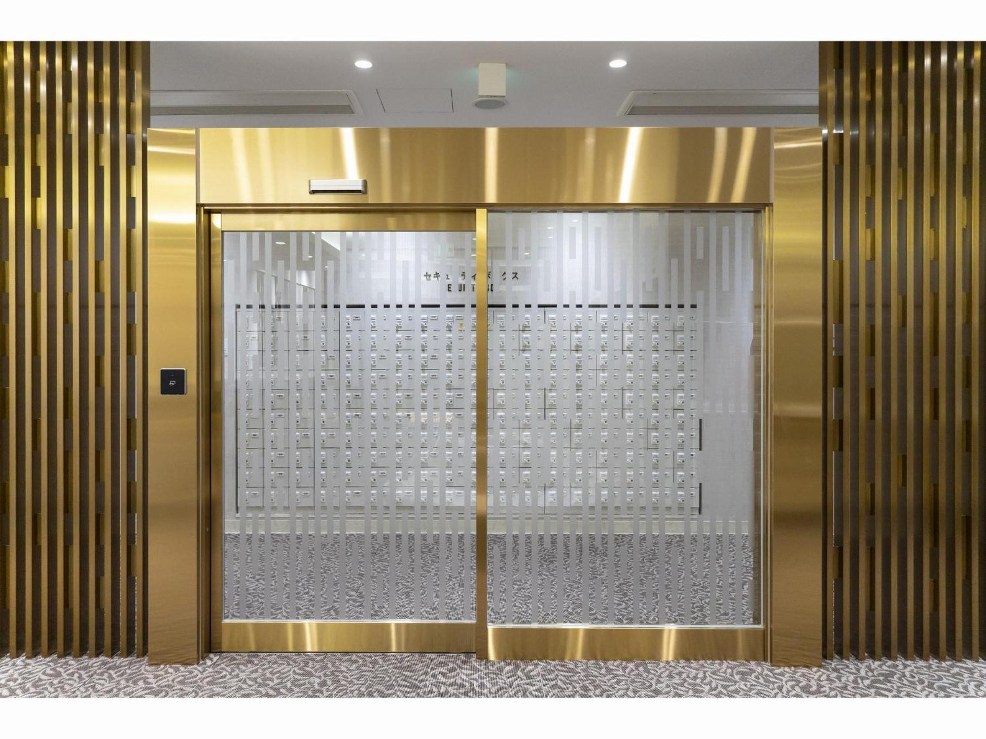 Capsule Hotel J Garden Shin-Osaka Exterior foto