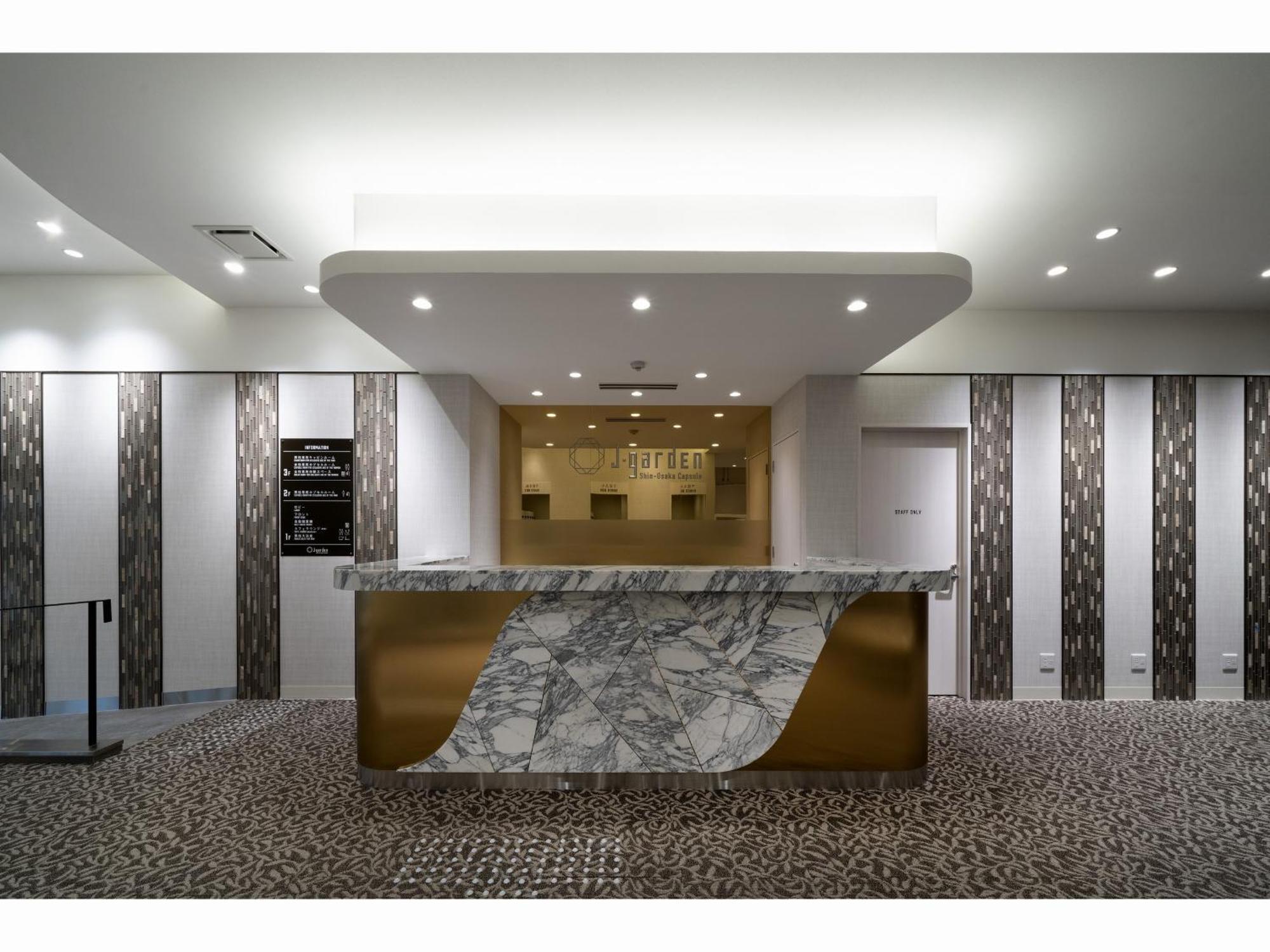Capsule Hotel J Garden Shin-Osaka Exterior foto
